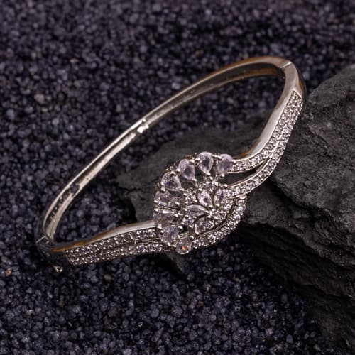 The Shinning Beauty Bracelet