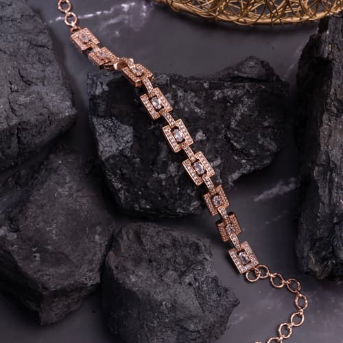 The Linked Classy Bracelet