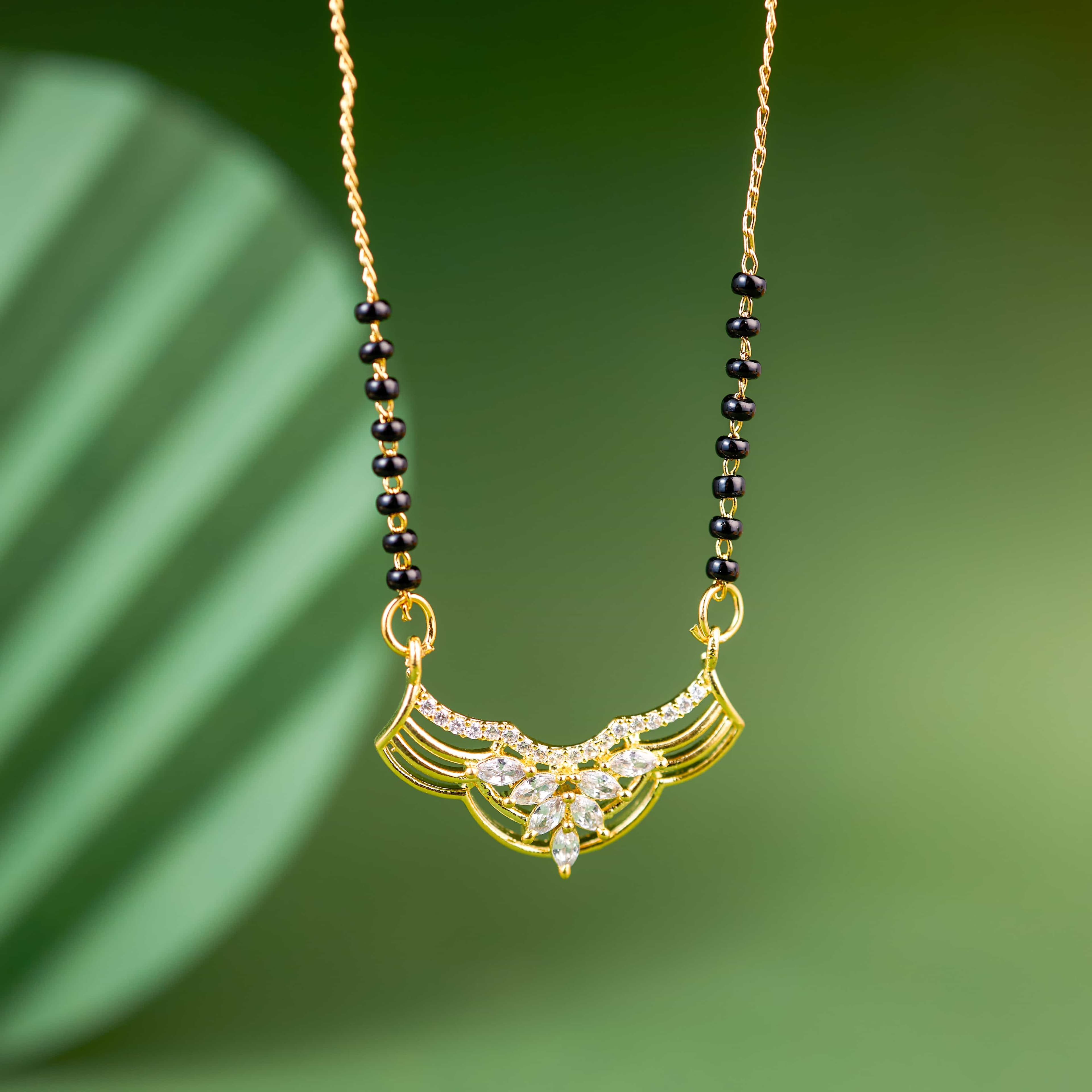 Crystal Curve Gold Wing Chain