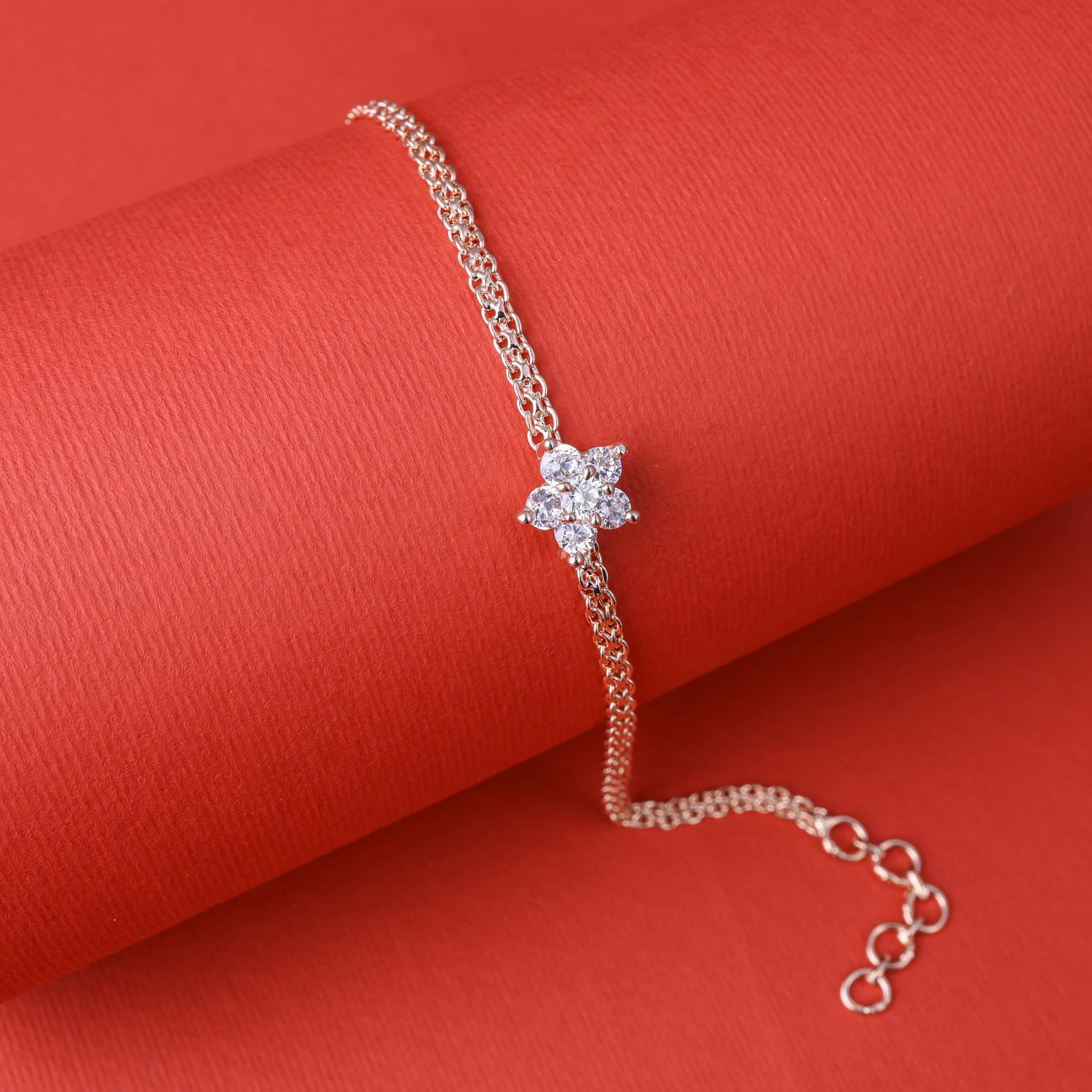 Nimoraa Classic Clover Spark Bracelet