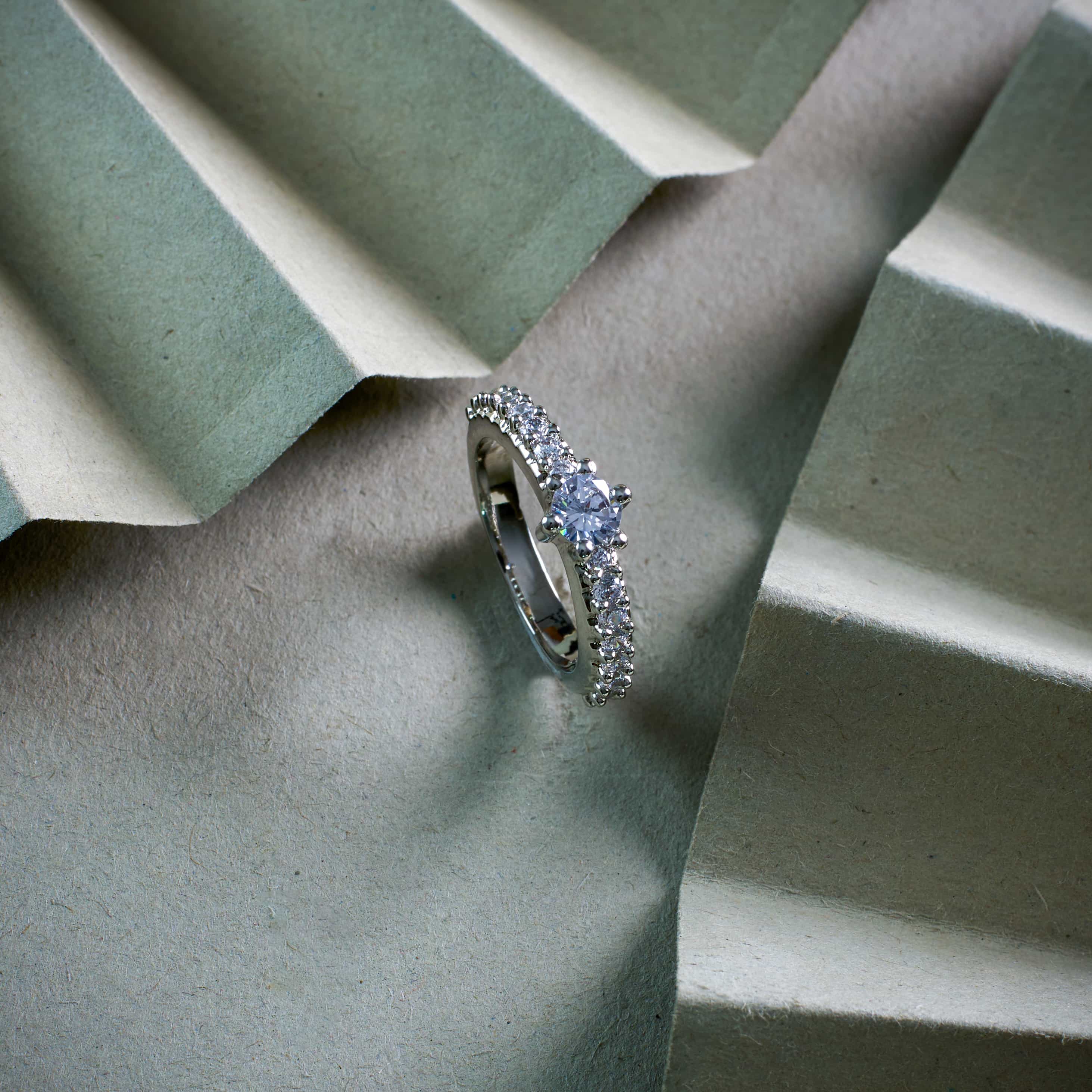 The Daily Sleek Solitaire Beauty – Silver Plated