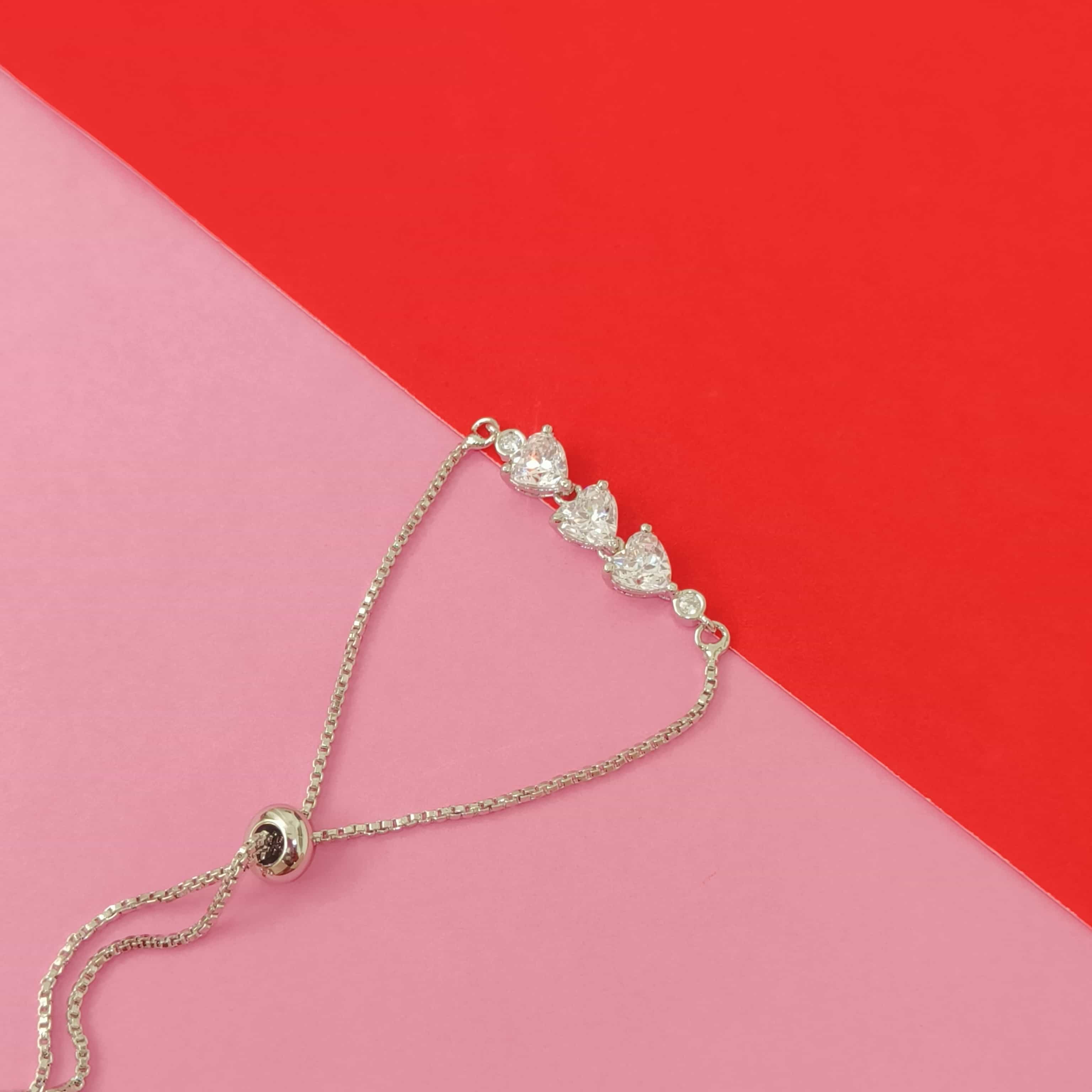 Nimoraa Amora Cupid Trio Flow Bracelet – Silver White