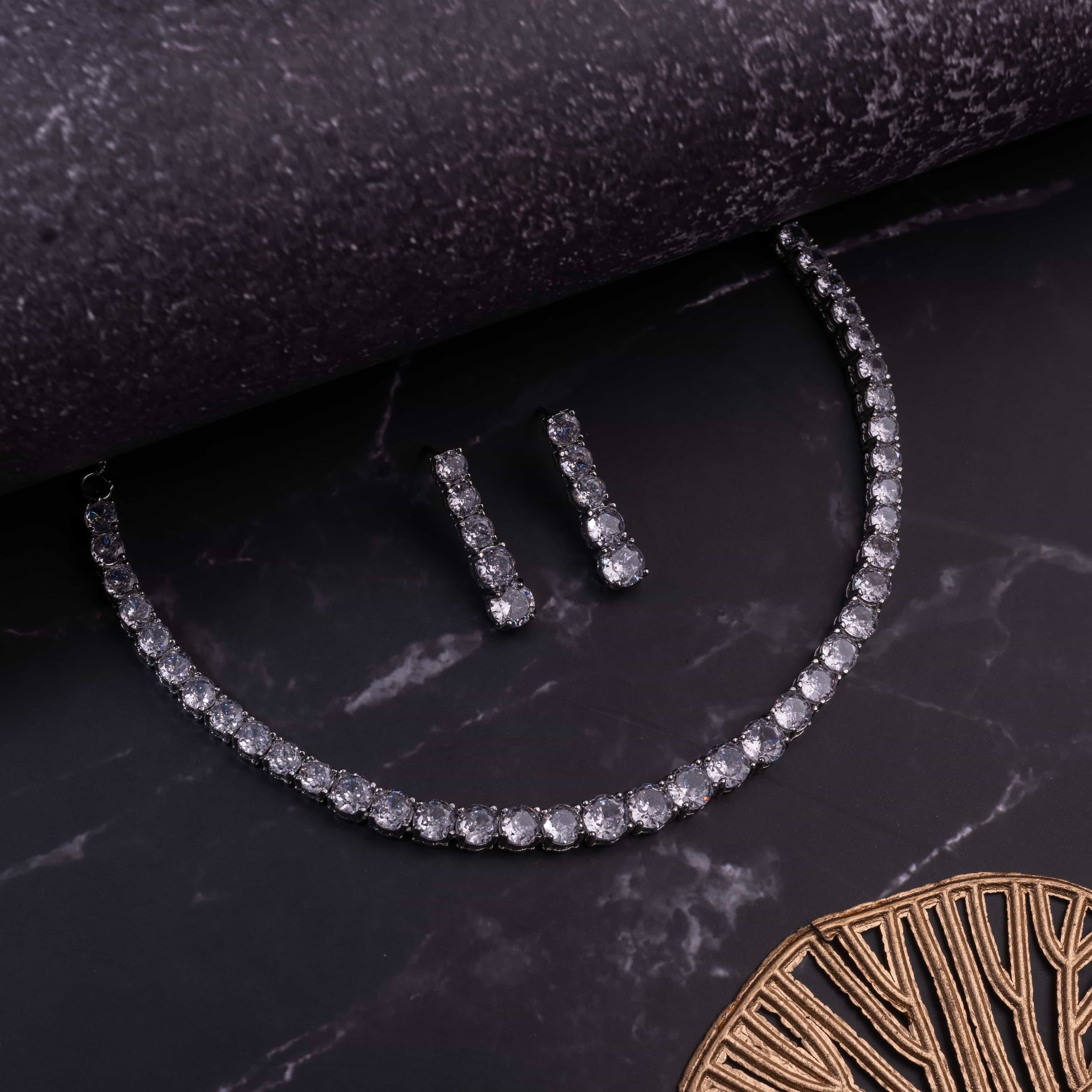 The Classic White Single line Necklace